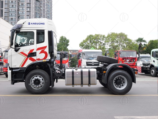 Xe đầu kéo Dongfeng X3 290HP có khung gầm và hệ thống treo chịu tải tốt