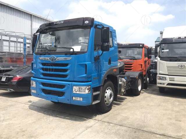  Đầu kéo FAW 1 cầu 220HP phù hợp chạy mooc nhẹ