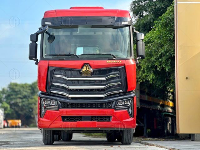 Logo HOWO đặt trung tâm tăng nhận diện Logo HOWO đặt trung tâm tăng nhận diện