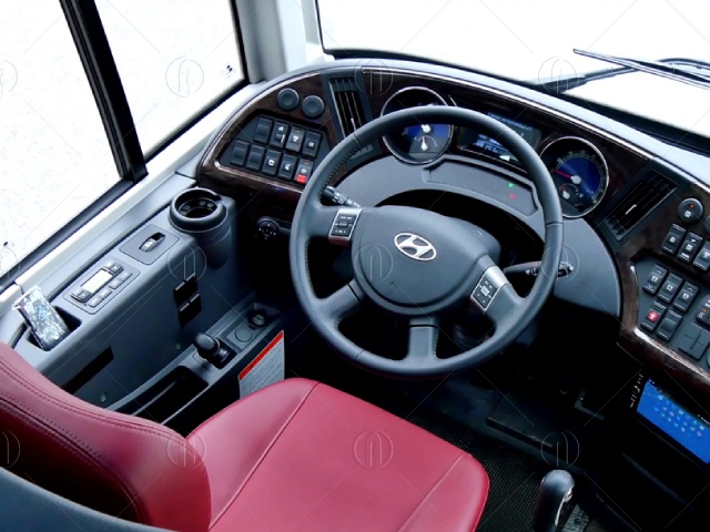 nội thất rộng rãi trên xe khách 47 chỗ hyundai