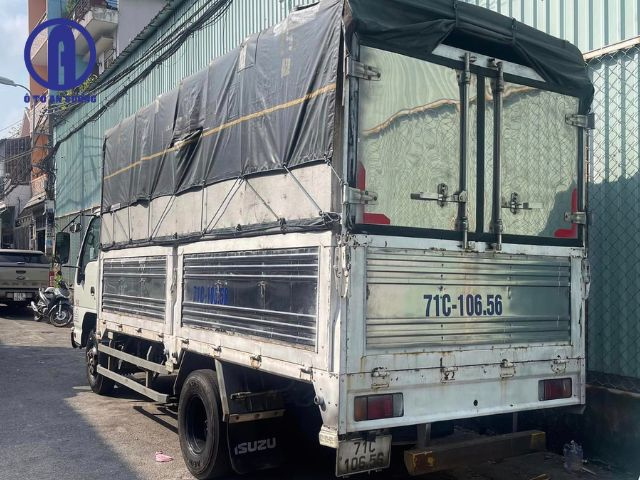 xe tải 2 tấn cũ Isuzu QMR210
