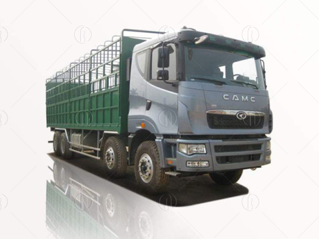 Xe tải CAMC 17.9 tấn chở hàng hoá cồng kềnh