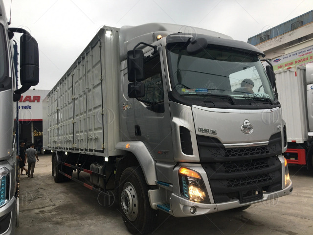 Trang bị 6 gương chiếu hậu + cụm đèn pha Projector tích hợp dải LED Trang bị 6 gương chiếu hậu + cụm đèn pha Projector tích hợp dải LED