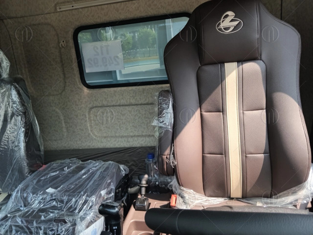 Ghế lái hơi điều chỉnh nhiều hướng Ghế lái hơi điều chỉnh nhiều hướng