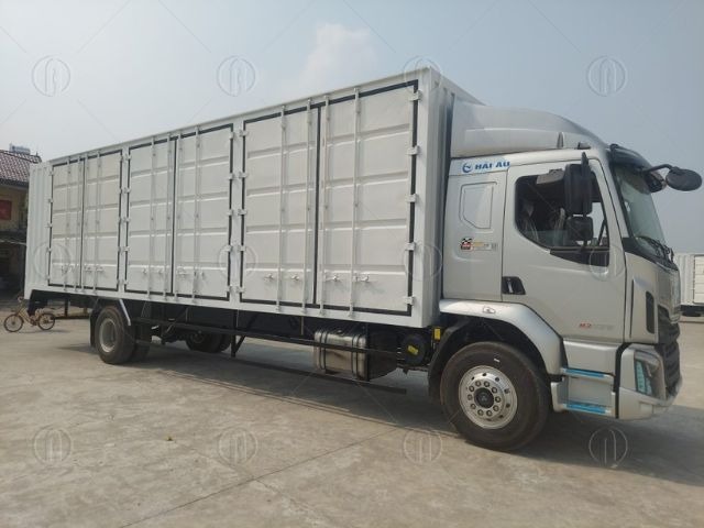 Xe tải thùng chenglong M3 180HP 4x2 thùng kín chở pallet 9m9 Xe tải thùng chenglong M3 180HP 4x2 thùng kín chở pallet 9m9