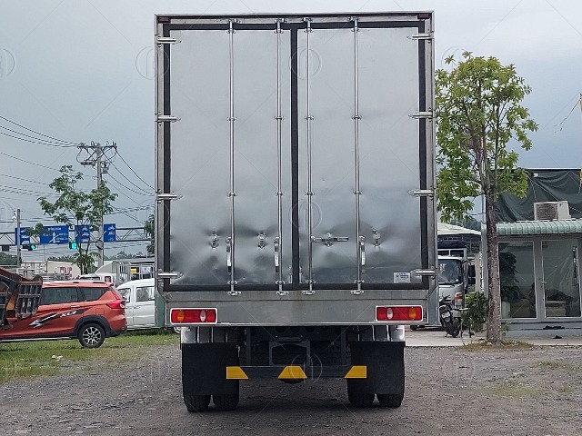 Vách thùng Inox 1 lớp 5 zem và 3 cửa hông mở 6 cánh Vách thùng Inox 1 lớp 5 zem và 3 cửa hông mở 6 cánh