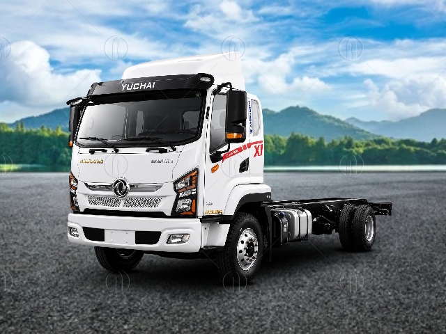 Ngoại thất được thiết kế theo nguy&ecirc;n l&yacute; kh&iacute; động học, kết hợp cabin lật tiện lợi