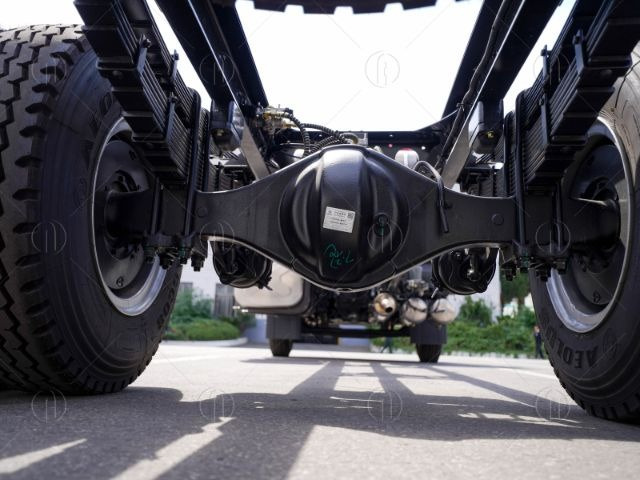 Khung gầm xe tải Dongfeng X3 180HP Khung gầm xe tải Dongfeng X3 180HP