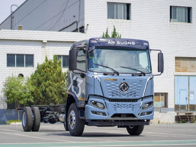 Xe tải Dongfeng X3 180HP thùng 10m màu xám xanh