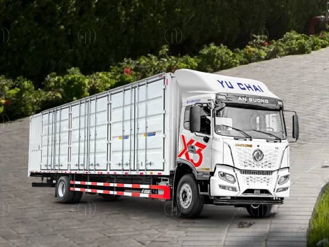 Xe tải Dongfeng X3 180HP th&ugrave;ng 10m sở hữu thiết kế th&ugrave;ng rộng r&atilde;i