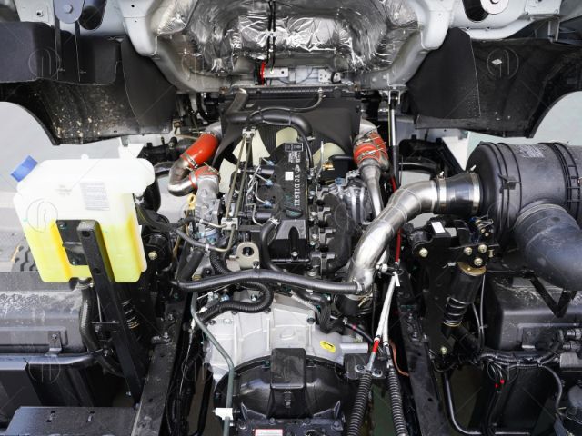 Xe tải Dongfeng X950 Pro sử dụng động cơ YuChai Xe tải Dongfeng X950 Pro sử dụng động cơ YuChai