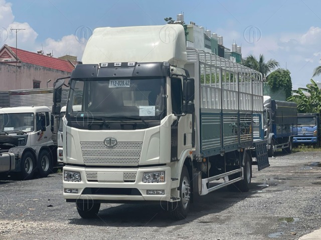 Xe tải faw 7.8 tấn J6L 220HP có ngoại hình mạnh mẽ Xe tải faw 7.8 tấn J6L 220HP có ngoại hình mạnh mẽ