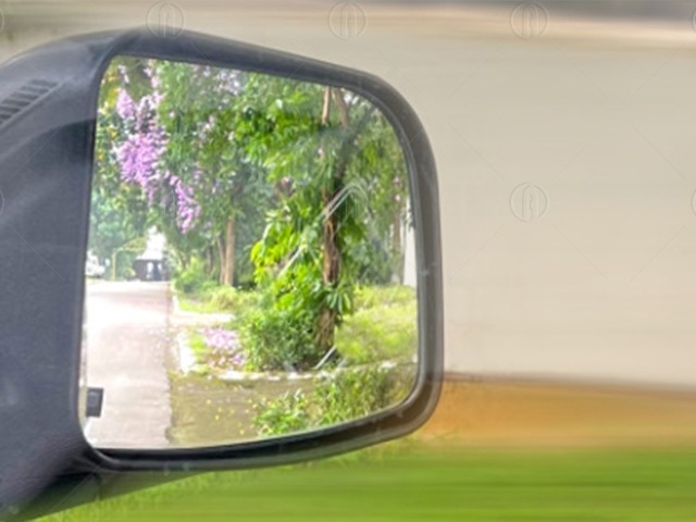 Bộ gương chiếu hậu bản lớn được bố tr&iacute; khoa học