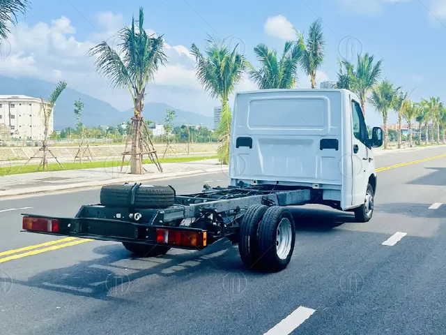 Hệ thống khung gầm c&oacute; đến 80% l&agrave; th&eacute;p cao cấp