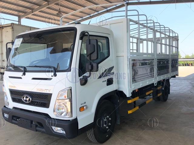 Xe tải Hyundai Mighty EX8 th&ugrave;ng mui bạt tải trọng 7 tấn