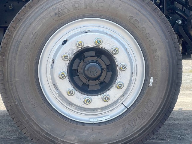 Lốp xe jac Dawos 7.5 tấn Lốp xe jac Dawos 7.5 tấn