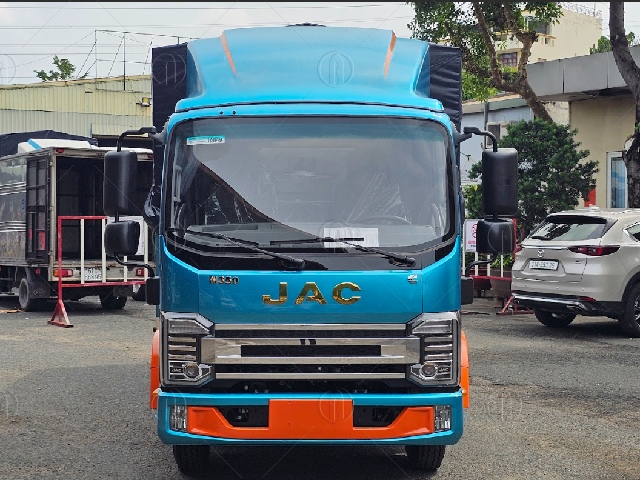 Đầu xe sở hữu ngoại thất hiện đại