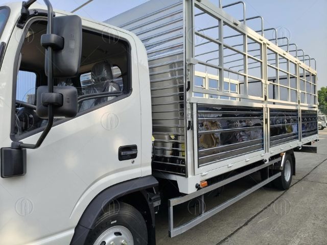 Cận cảnh th&ugrave;ng h&agrave;ng xe tải JAC 3.5 tấn N350SL E5