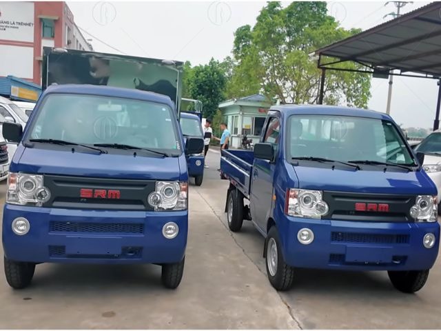 Mặt ca-lăng được tạo điểm nhấn bởi lưới tản nhiệt thanh ngang