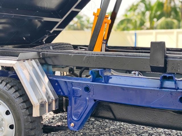 Hệ thống khung gầm của xe được gia cố từ th&eacute;p cường lực c&oacute; độ bền cao