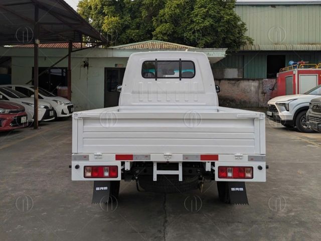 Xe tải SRM T15 trang bị động cơ xăng SWJ15 1.5L kết hợp với hộp số 5 cấp