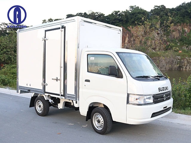 Xe tải Suzuki Carry Pro thùng kín cửa hông