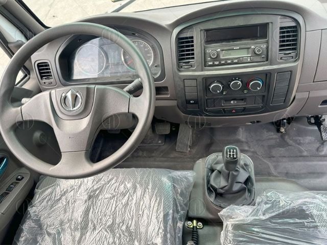 Xe Waw 3.6 tấn tập lái nổi bật với không gian nội thất rộng rãi