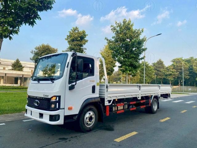 Phiên bản thùng lửng có tải trọng hàng hóa 3.490 kg Phiên bản thùng lửng có tải trọng hàng hóa 3.490 kg