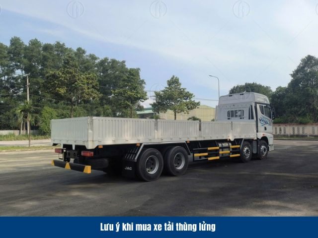 Lưu &yacute; khi mua xe tải th&ugrave;ng lửng cần biết