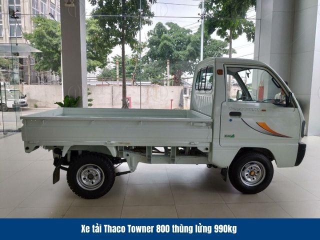 Phần th&ugrave;ng lửng xe tải Thaco Towner 800 sử dụng t&ocirc;n đen c&aacute;n s&oacute;ng d&agrave;y