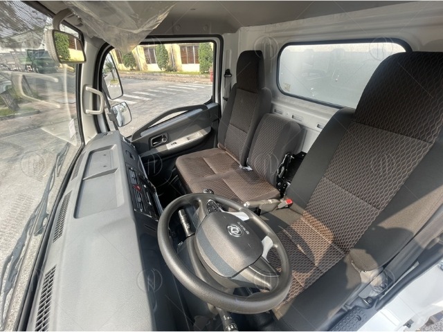 Nội thất xe tải 3.5 tấn TMT Captain E350 được thiết kế sang trọng và trang nhã