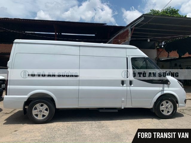 Ford Transit Van có phiên bản 3 chỗ và 6 chỗ