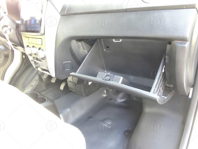 Hóc đựng đồ rộng rãi