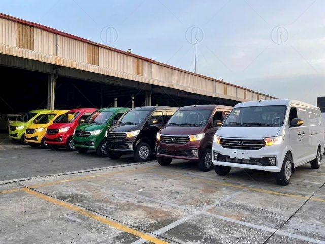 Gọi 1800 2017 để nhận b&aacute;o gi&aacute; xe tải van số tự động