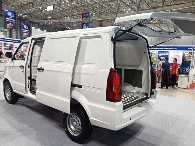 Xe tải van Veam VPT945 2 chỗ 945kg có kích thước tổng thể 4.330 x 1.650 x 1.920 mm