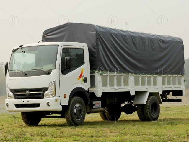 Xe Veam VT651 có ngoại thất mạnh mẽ, cabin vuông vức